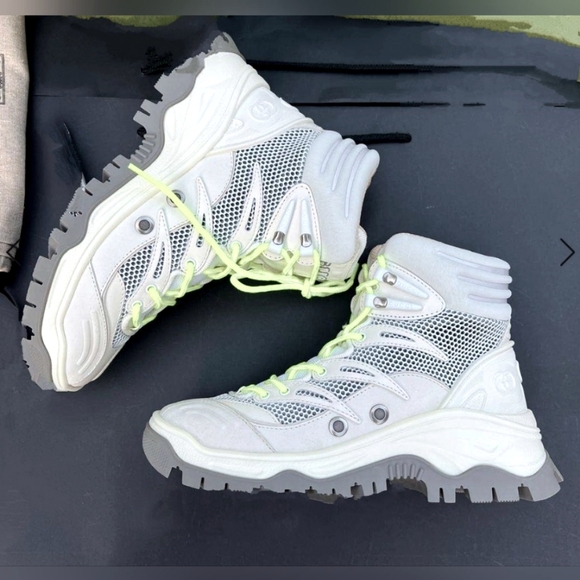 Nwb. Gucci lace up ankle boots,cream/light grey/off white,leather, fabric,rubber - Picture 7 of 10